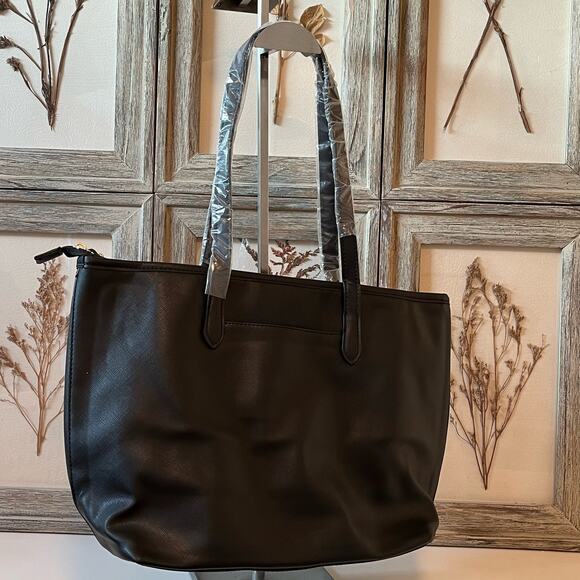 Time & Tru Time and Tru Women's 3-Piece Handbag Set in Black - Picture 8 of 11